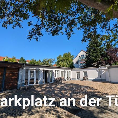 Fewo Urban Gotha - Apartment Orangerie - Am Schlosspark- Parken An Der Der Tuer- Barrierefrei, 900 Meter Zum Bahnhof - Wallbox Exterior photo